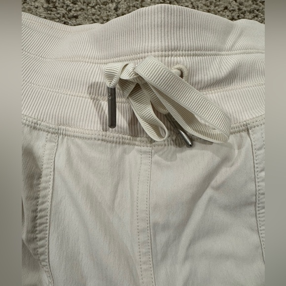 Lululemon Mid Rise Lined Dance Studio Jogger sz 6 - Picture 4 of 5